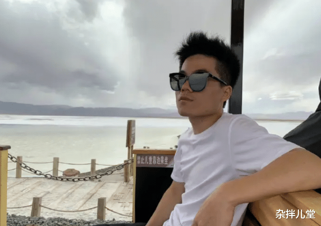 新东方|董宇辉火的越快，新东方就“死”的越早：平台卖货而你却在卖情怀