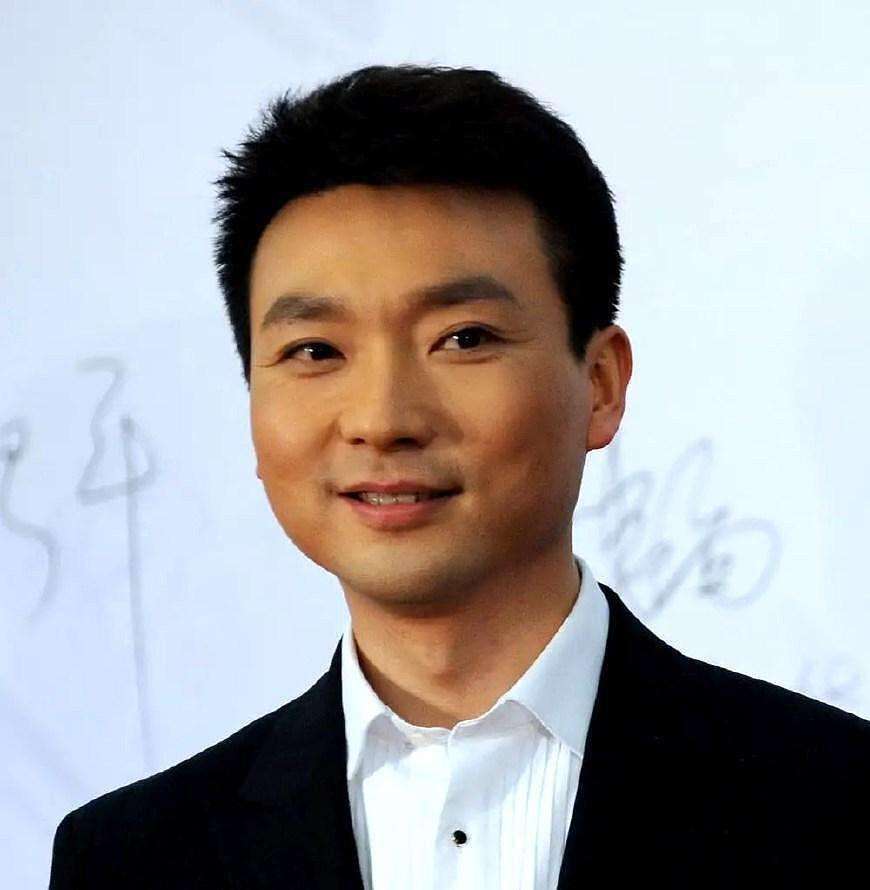 跨年晚会|康辉首登《朗读者》,忠和孝该如何抉择?