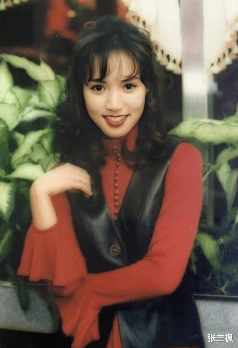 李沁|黎瑞恩:含泪离婚后独自抚养两女儿,在病痛中与出轨前夫和解