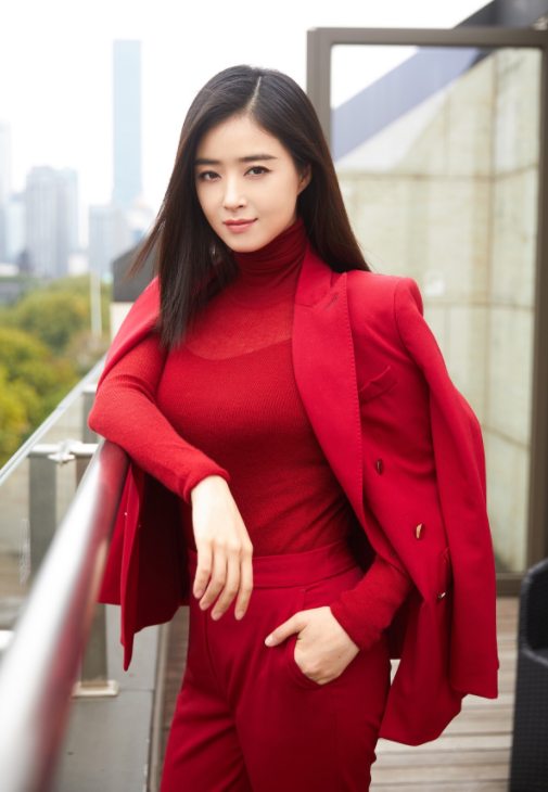 巩俐|8位戏里“土得掉渣”的村姑,现实中原来这么美,反差太大认不出