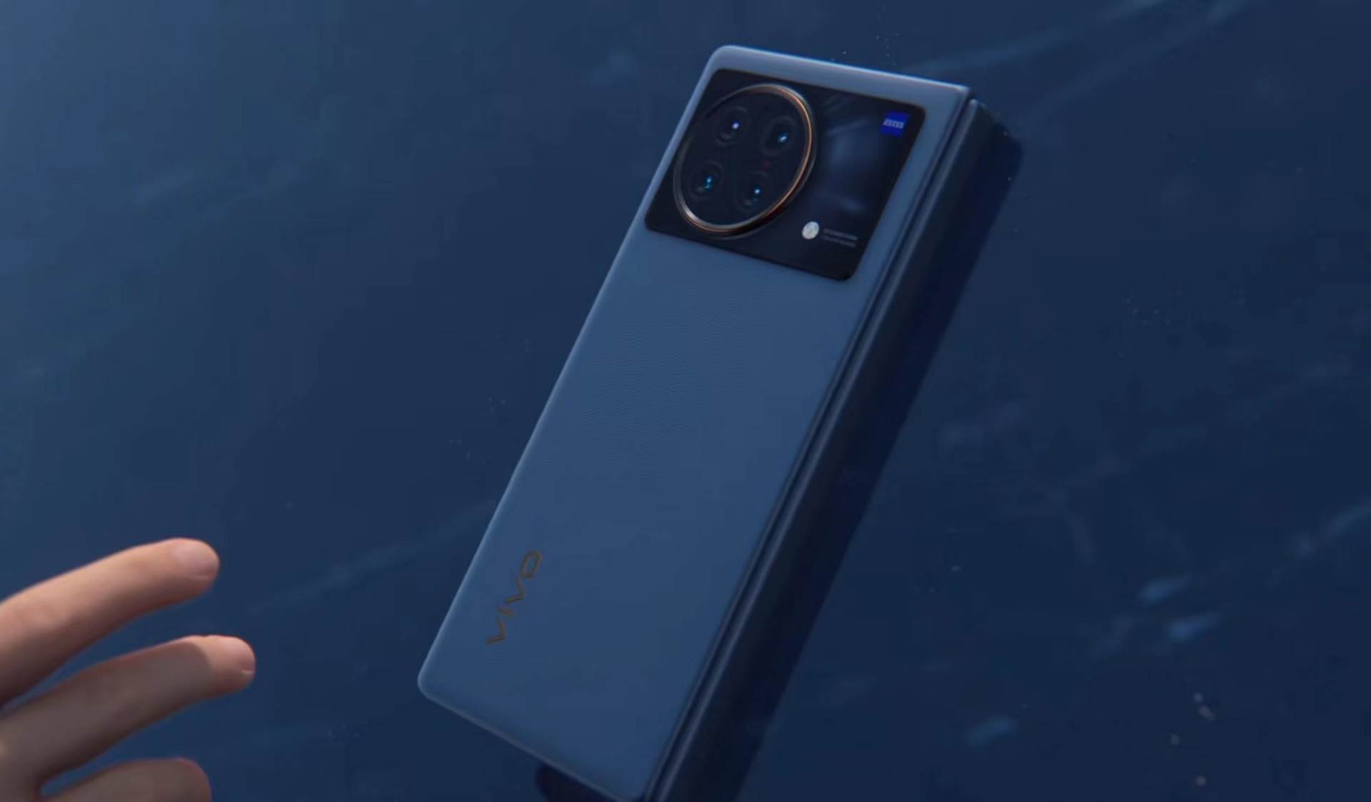 折叠屏|vivo首款折叠屏产品终曝光，蔡司影像系统等出色配置已就位