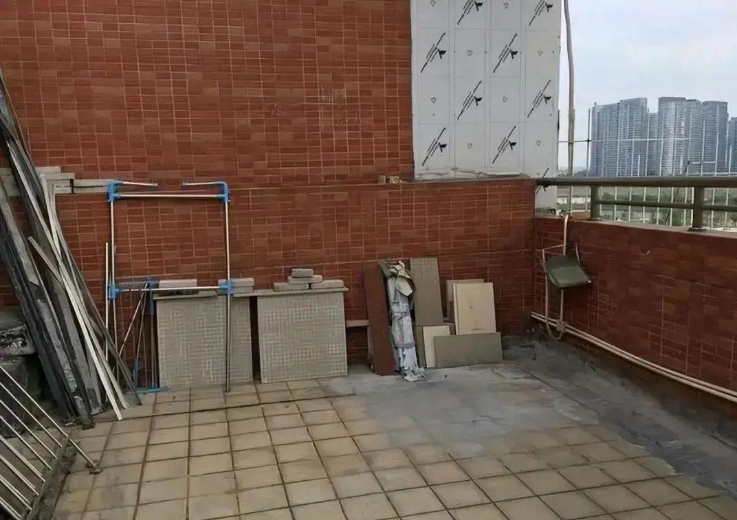 夏天越来越热，住顶楼图省事，没用这7种材料做隔热，压根受不住