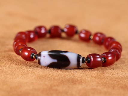 天珠|【藏传精品虎牙天珠红玛瑙手串】
