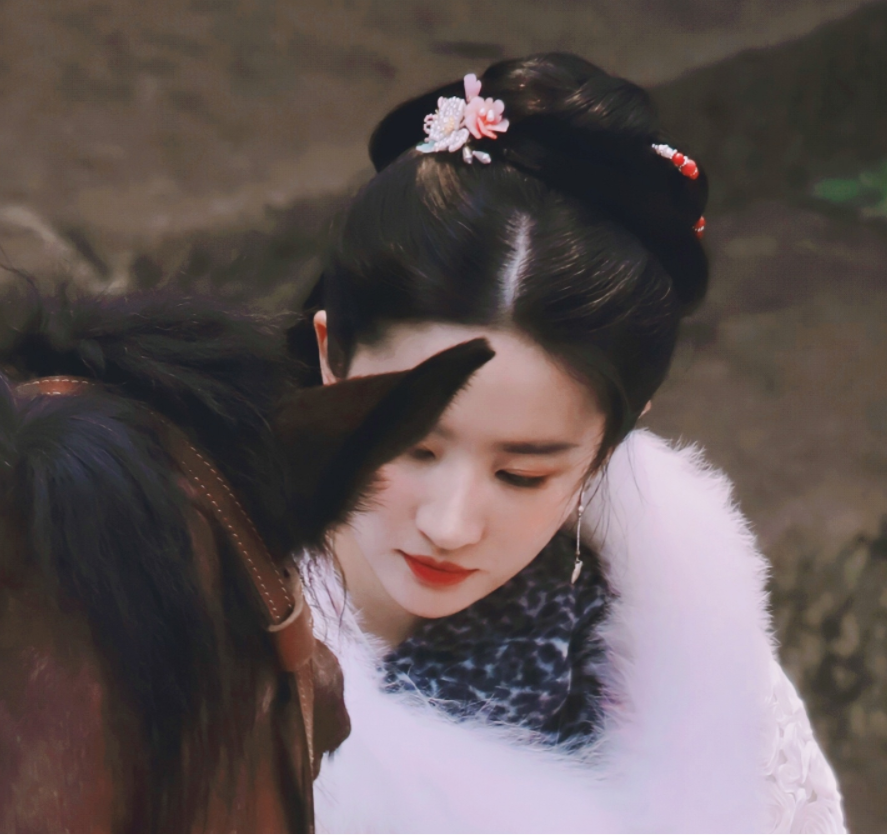 刘亦菲|36岁刘亦菲再演古装剧，颜值依旧不输18年前，半永久都没问题