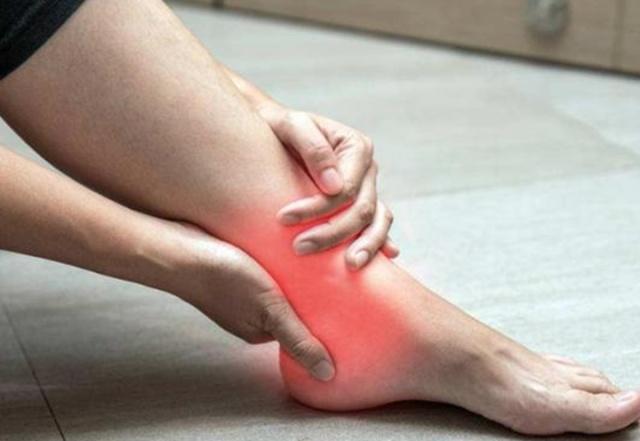 脱发|身体尿酸超标，全是三个习惯在搞鬼，痛风也和它们逃不开关系！