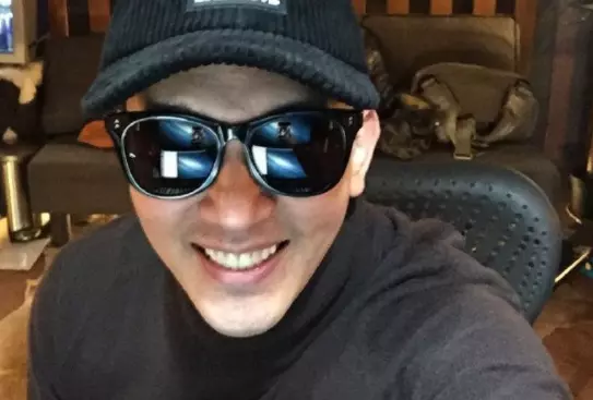 大S|老具做完财产公证3天，晒比基尼美女合照疑泄愤，大s哭问自己算啥