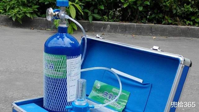 河南|河南的一个七旬老人火了,钓鱼带着氧气瓶,网友:邓刚都是菜鸟