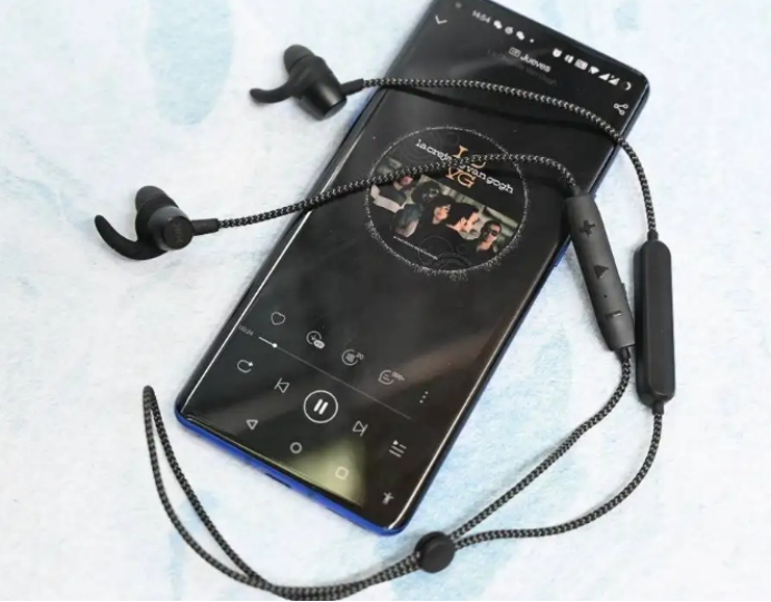 蓝牙耳机|上班族听音乐办公用什么耳机好?盘点耳机发烧友在用的蓝牙耳机