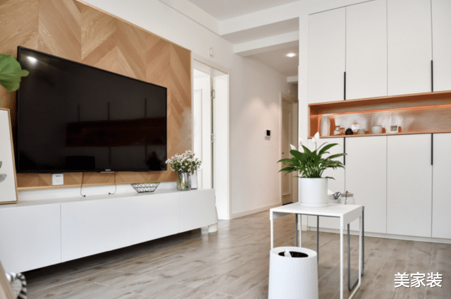 简约到极致也可以很豪华，进门就被吸引住，满屋都是家的味道