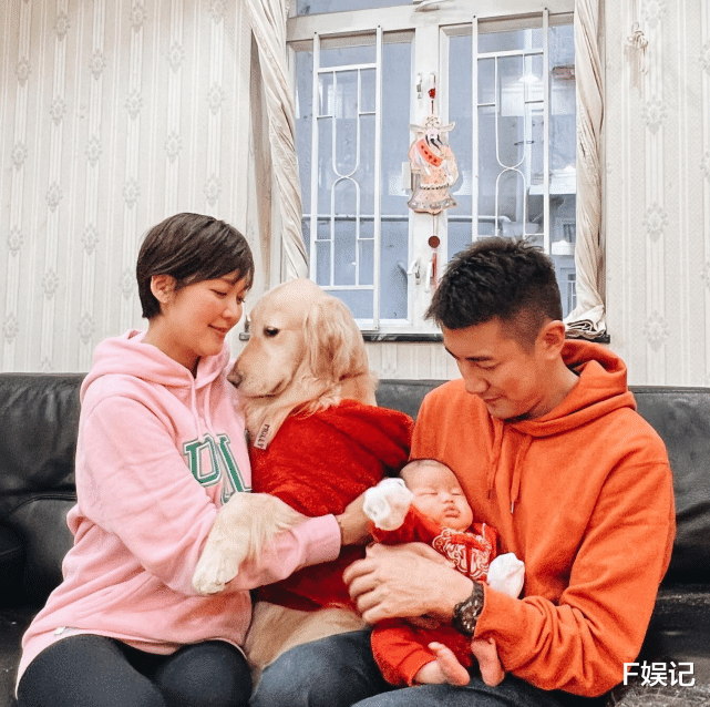 洪永城|TVB小生洪永城晒开心全家福 直言在床上一大早就被3个家人同时吵醒