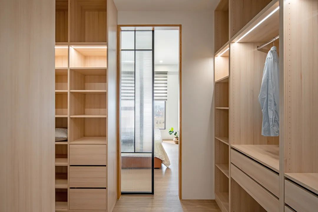 发现这户人家的装修,那叫一个高级有品,忍不住拍照给大伙瞅瞅