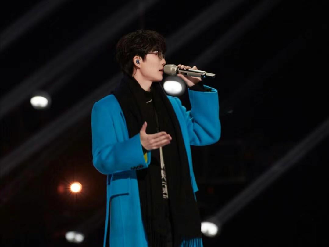 周深|劲歌热舞,欢乐开怀!周深许嵩单依纯沈腾现身央视春晚第三次联排