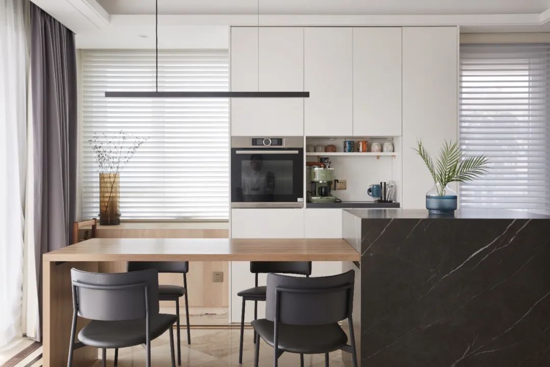 储物不足?配色老气?127㎡三居改造,摆脱千篇一律!