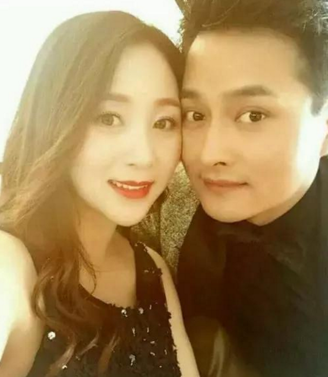 云飞|云飞:草根歌手塌房实锤,抛妻弃女已成事实