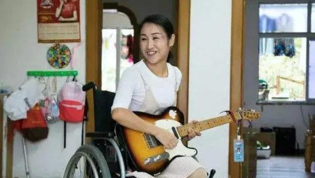 汶川地震中,李应霞因先让救丈夫失去双腿,现今怎样了?