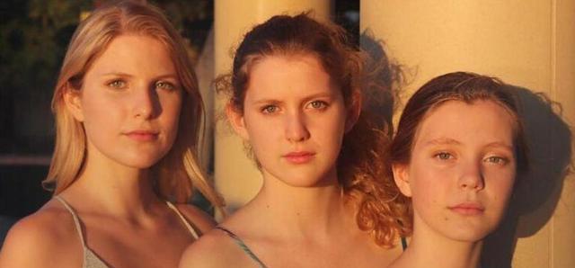 指环王|《指环王》热映21年：4个霍比特人沧桑认不出，两位老戏骨已去世