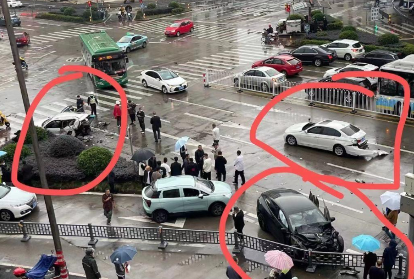 太诡异！浙江一特斯拉发生严重车祸致2死1伤，监控拍下离奇画面