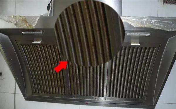 使用油烟机时,“开窗”还是“关窗”?很多人做错了