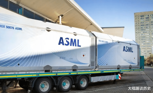 飞利浦·斯塔克|向中企出货78台光刻机后,ASML再传好消息,外媒:结局清晰了