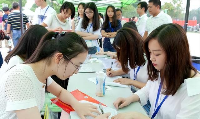 浏阳|2023年大学毕业新政策，将取消一项证书，对招录、落户都有影响