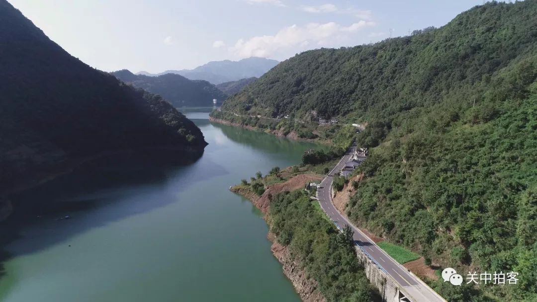 岚皋|航拍南宫湖：岚皋县山水中的一颗明珠