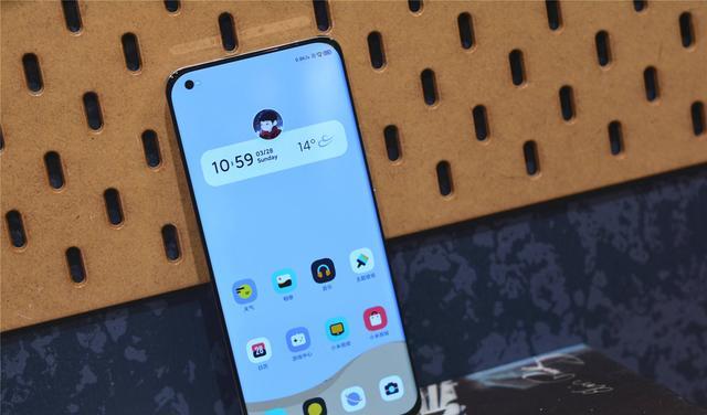 小米科技|小米手机也不要乱选,这三款才值得闭眼买,从低到高适合所有人