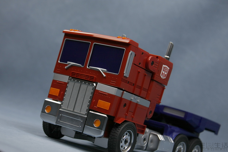 机器人|能自动变形的“擎天柱”,背后或是消费级机器人产业的未来