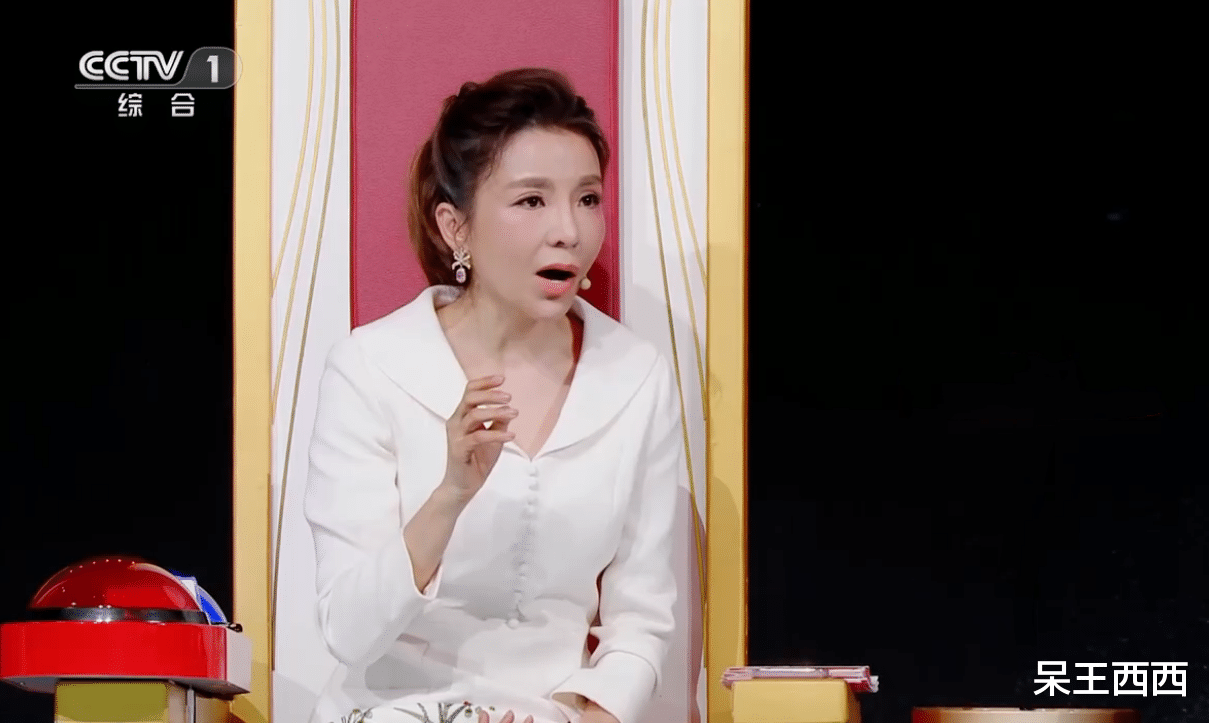 朱迅|央视中生代主持人朱迅入职满23年，发表感言观众评价出奇一致！