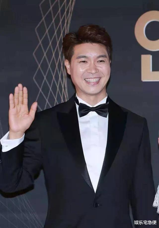 张韶涵|比张韶涵妈妈更狠！名主持人遭亲哥骗光100亿，给他投保8个死亡险