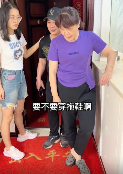 |有钱人的礼物:看到岳父家里的自建房,女婿直接买套房当礼物