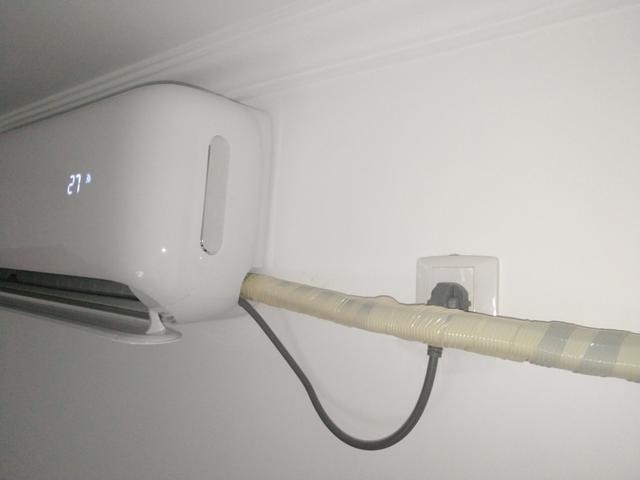 给我家装空调的师傅快崩溃了:装修的时候不上心,空调难装还难用