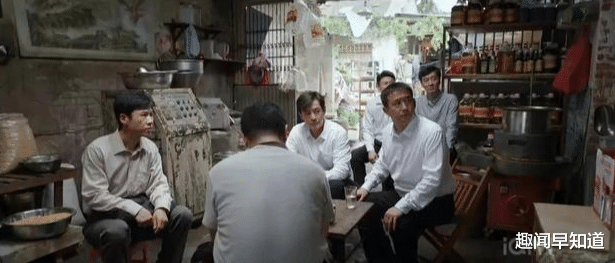 《县委大院》县政府牌子都写错了,是剧中最低级的错误。