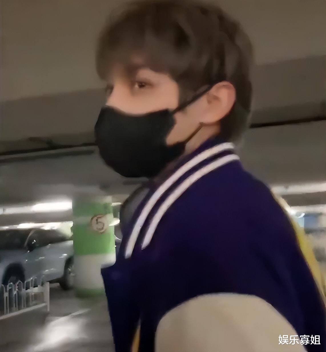 周扬青|段星星在机场对与周扬青恋爱一事,向粉丝们道歉:对不起大家