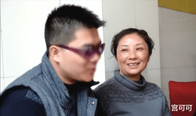 1991年贵州3岁男孩被拐,其父跳楼,其母25年后发现:儿子是好友