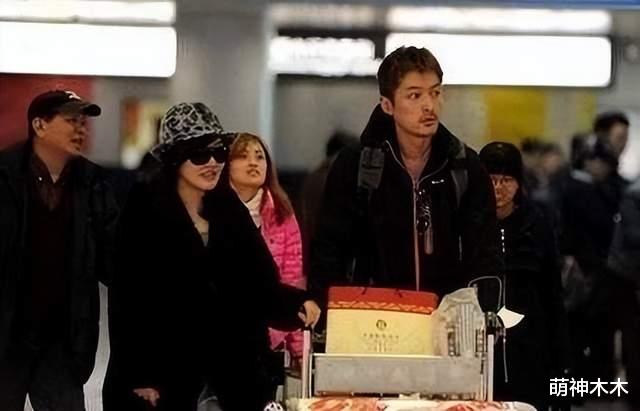 胡歌|胡歌官宣结婚生女!自曝老婆是圈外人,害怕被打扰选择隐婚隐孕