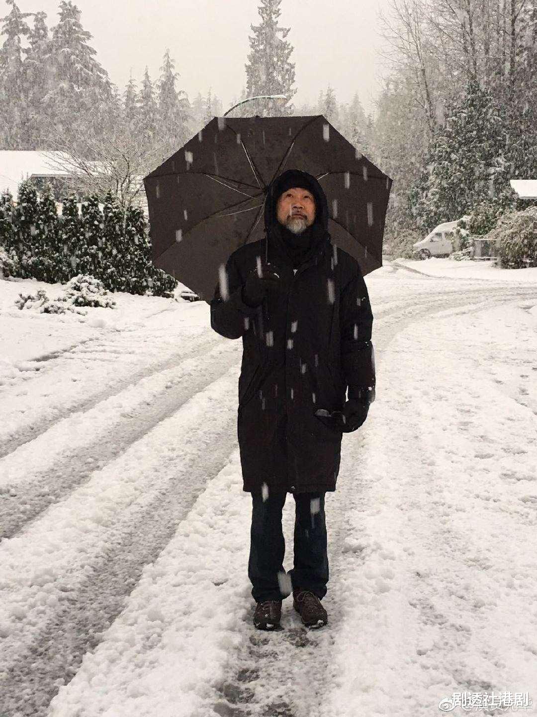 元华|知名港星近况曝光!移居国外弄孙为乐,曾嫌400万片酬高拒绝演出