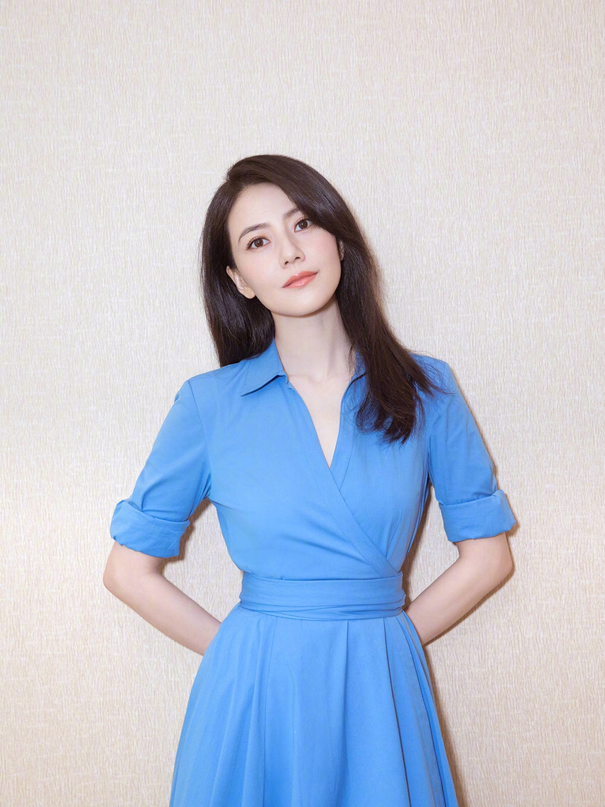 淡妆 40+高圆圆女神氛围感淡妆绝了！6点妆容技巧！让你减龄又气质 。