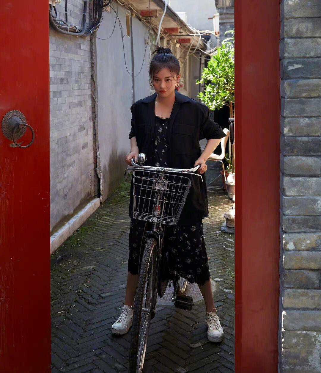 万茜|有被治愈到!马思纯回复抑郁网友的话好认真,除了恋爱脑属实完美