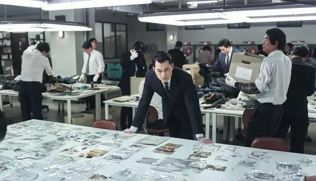 李政宰|凭《鱿鱼游戏》而火遍全球的他，终于又带来一部生猛新作！