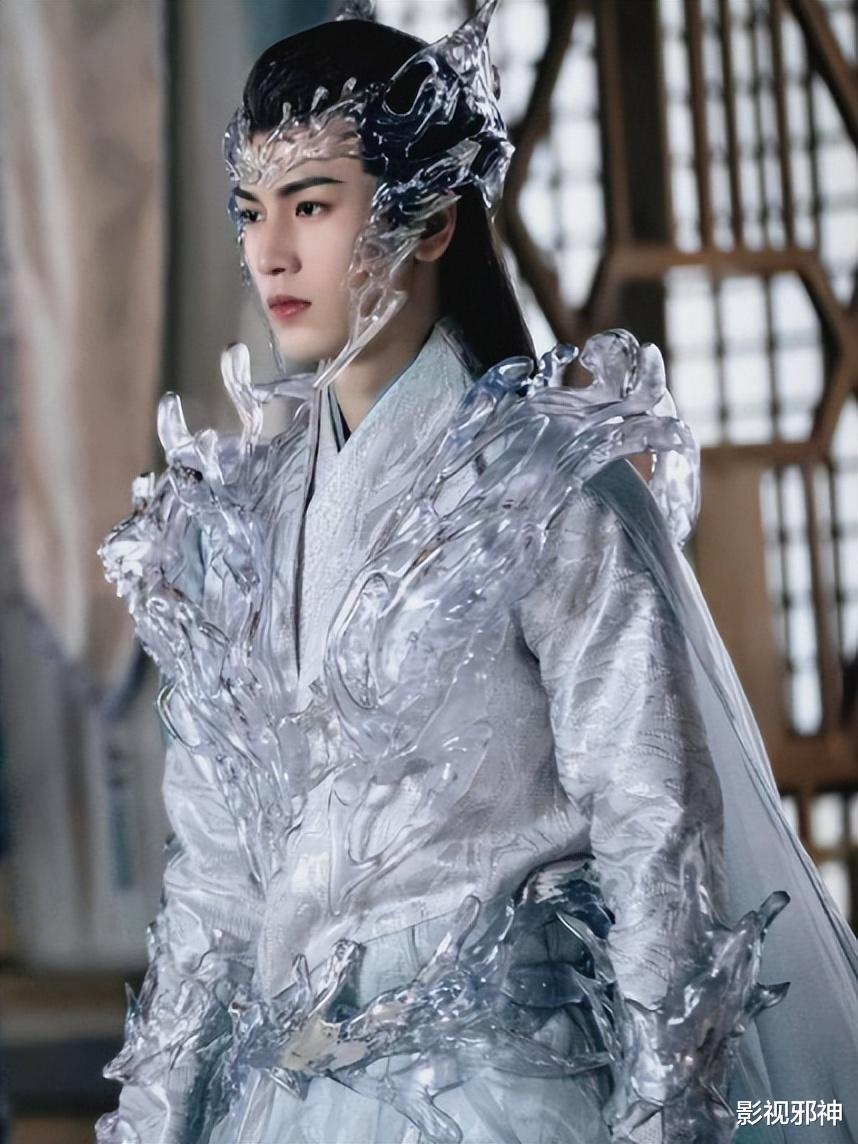 白梦妍|又一对姐弟恋,被爆了!