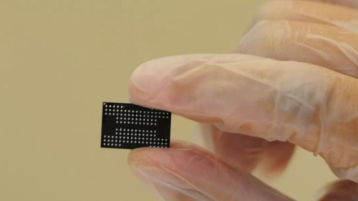 Linux|美国驰名认证！长江存储全球首发232层NAND闪存！