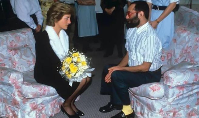 布鲁克林|戴安娜：一位离婚王妃的葬礼，场面盛大名流云集，威廉哈里最受伤