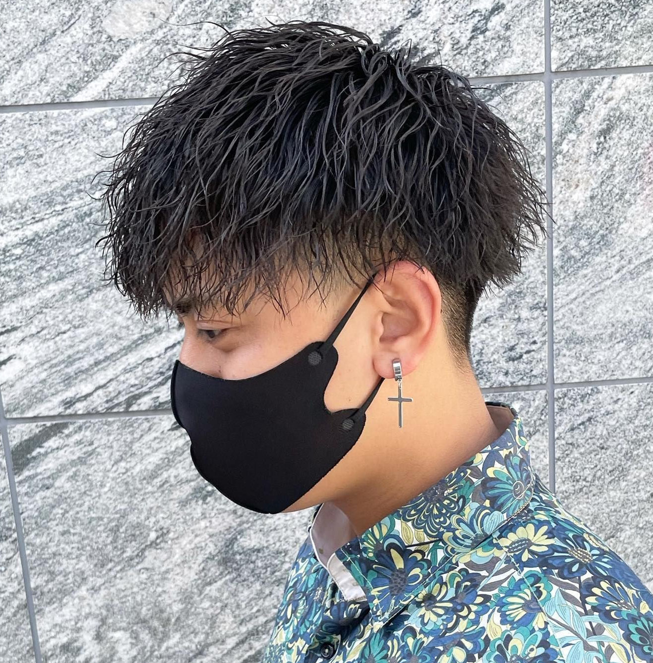 最火的男士夏季发型，两边“推掉”中间造型，精干帅气又有男人味