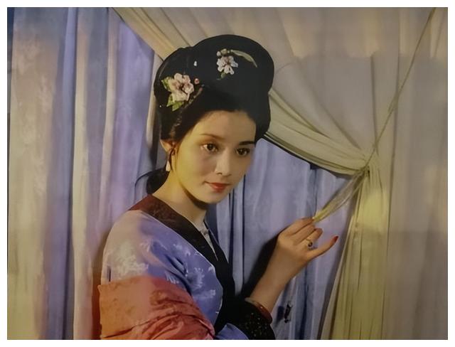 潘虹|国家一级演员潘虹：24岁嫁人，28岁爆红，68岁未婚无儿无女