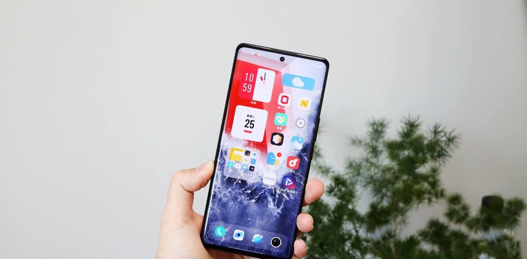 性能第一的4nm旗舰,12+512G达到5899元,口碑依旧完美