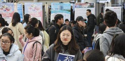 求职|“名校毕业工作也难找”？985博士投递十几次均落选，原因很现实