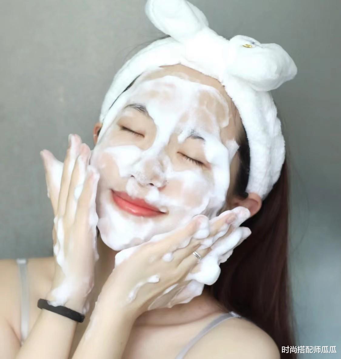 防晒 ?女人不管年龄多大,洗脸后要懂得这“4不要”,不然等于白费功夫