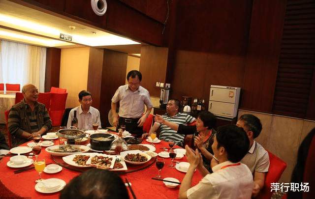 |人到中年,潜规则饭局别去参加,不必讨好别人