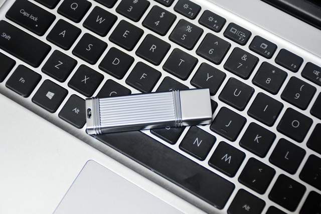 跑分|新入ORICO快闪U盘,在上面装好了win11完美运行不卡顿那种