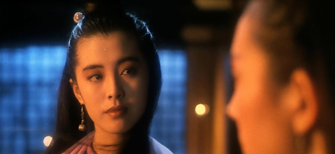 张敏 23岁张敏遇上24岁周慧敏,这10位女星的20几岁,美得不可一世